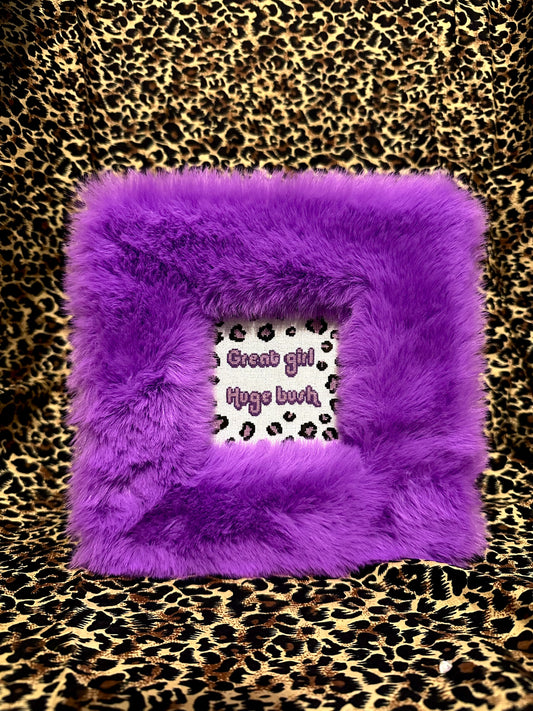 Great Girl, Huge Bush